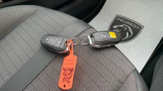 Peugeot 208 1.2 PureTech 100 Allure Premium + 5dr Petrol Hatchback